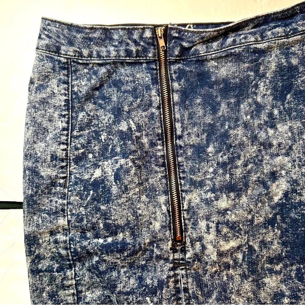 Special A Women’s Blue Denim Pencil Skirt Size S Dyed-Blue White Acid-Washed
